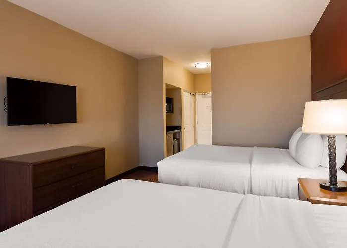 Best Western Plus Hudson Hotel & Suites