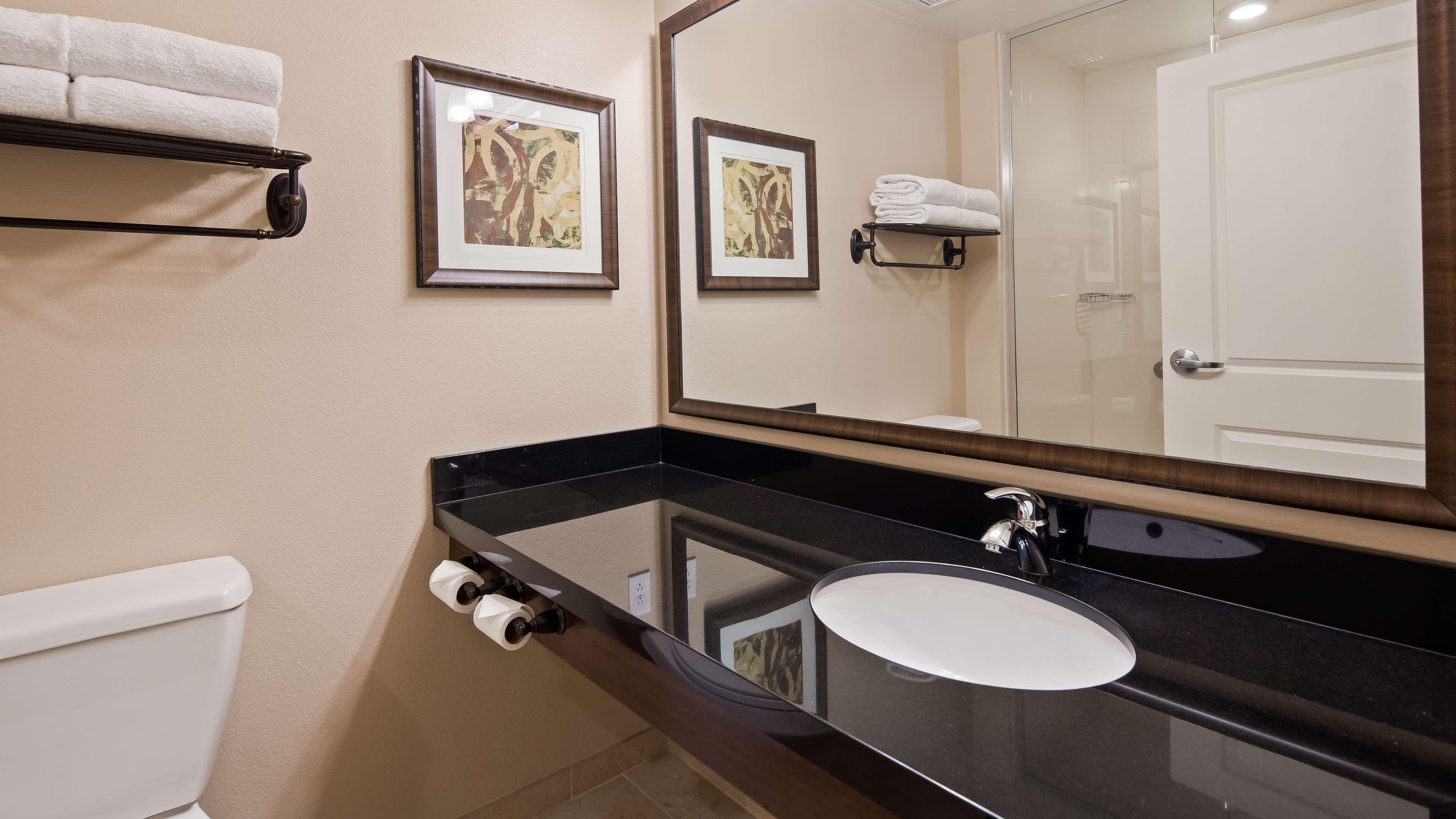 Western & Hotel 3*