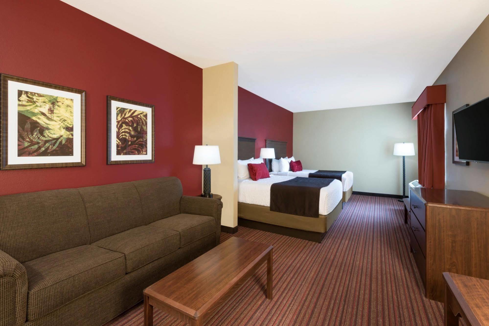 Western & Hotel